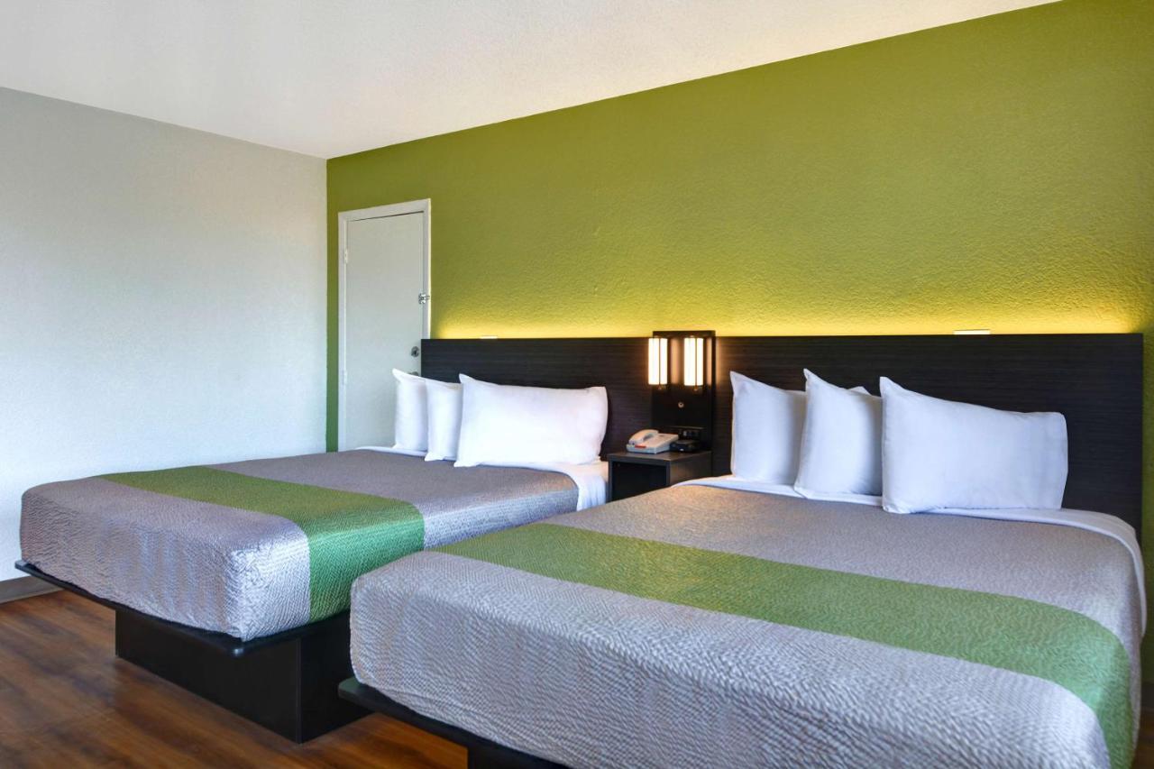 Queen Room Two Queen Beds