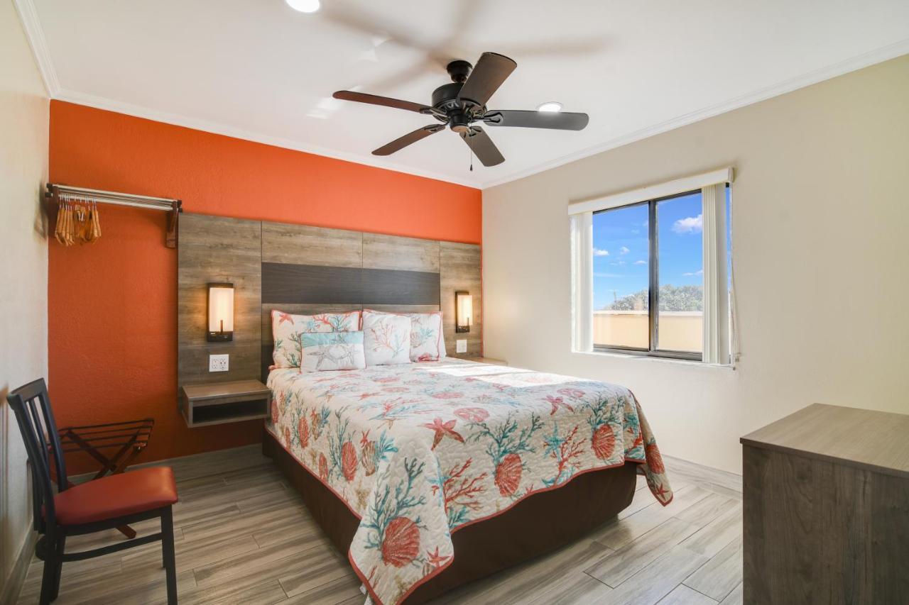 Two-Bedroom Suite Ocean View Non-Smoking