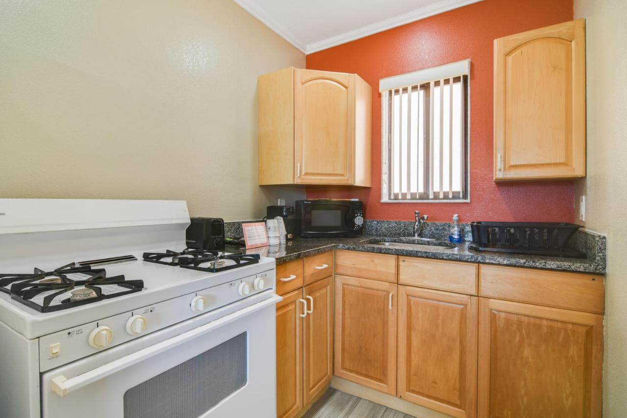 Two-Bedroom Suite Ocean View Non-Smoking