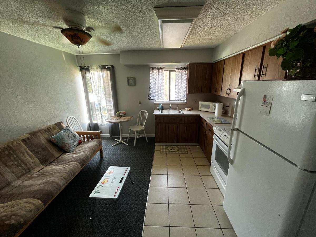 Double or Twin Room Private Bathroom
