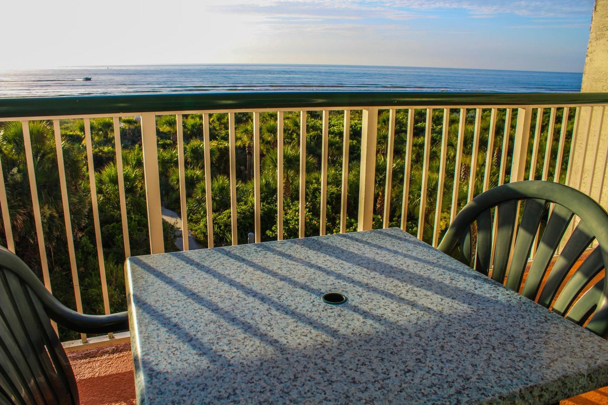 Two-Bedroom Suite Ocean Front